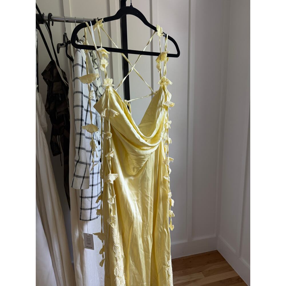NBD Inaya Gown in Butter Yellow - Picture 5 of 16